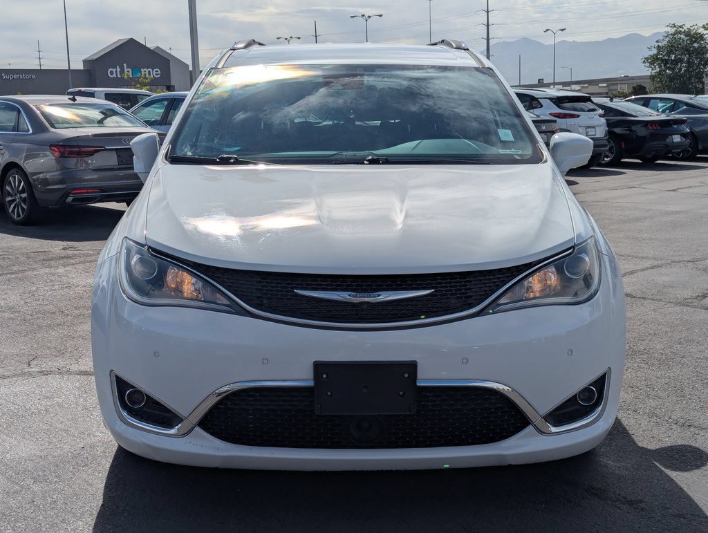 Used 2020 Chrysler Pacifica Touring-L w/ Advanced Safetytec Group FWD image 10