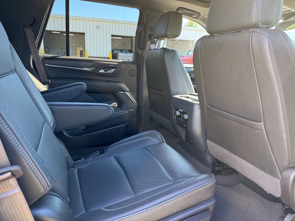 Used 2024 GMC Yukon Denali AWD/4WD image 13
