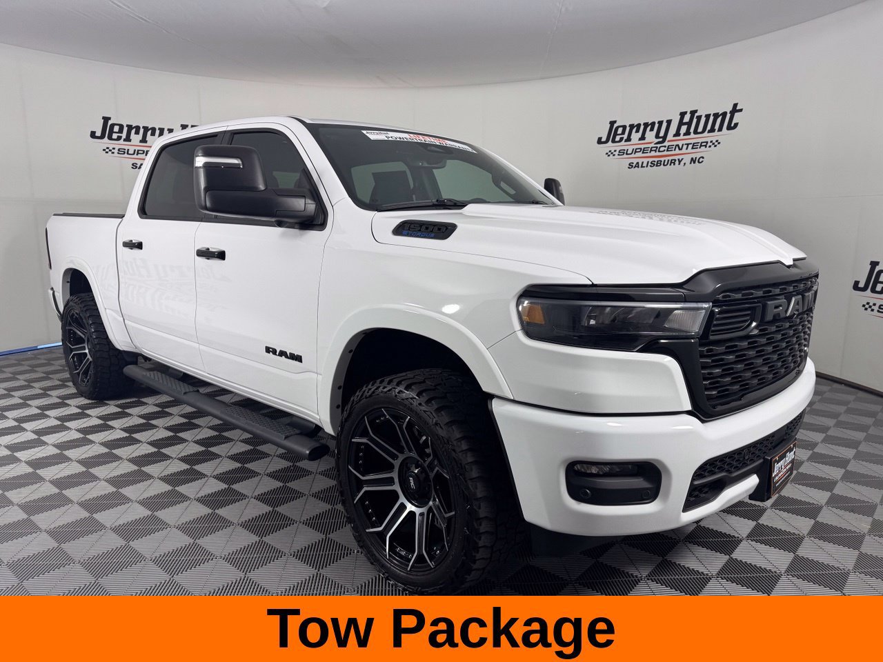 Used 2025 RAM 1500 Big Horn AWD/4WD image 6