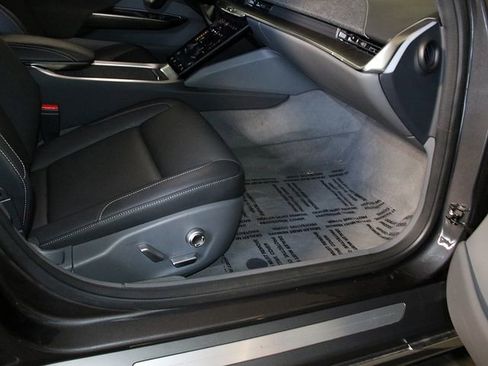 Used 2024 Lucid Air Touring image 38