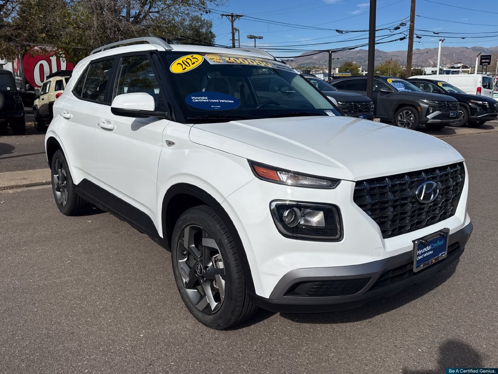 Certified 2025 Hyundai Venue SEL FWD image 15