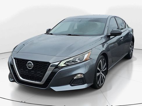 Used 2019 Nissan Altima 2.5 SR w/ SR Premium Package FWD image 10