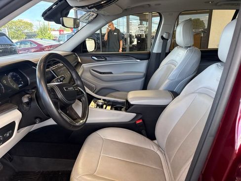 Used 2021 Jeep Grand Cherokee High Altitude AWD/4WD image 12