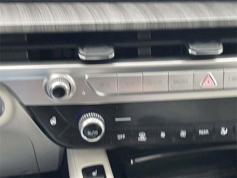 Certified 2024 Kia Telluride EX w/ EX Captain's Chair Package image 40