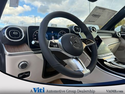 Used 2026 Mercedes-Benz GLC 300 4MATIC image 12