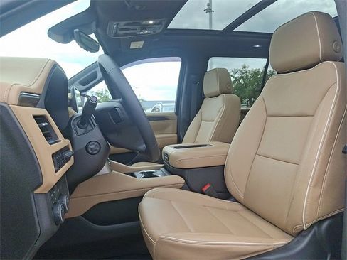 Used 2023 Chevrolet Tahoe Premier image 13