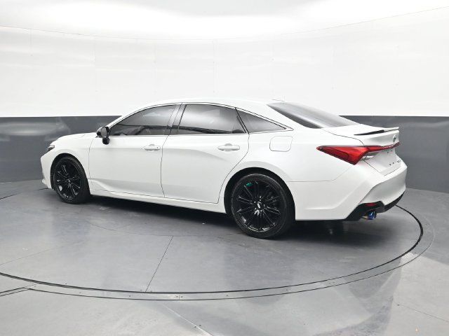 Used 2019 Toyota Avalon Touring FWD image 7