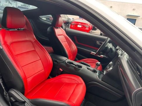 Used 2020 Ford Mustang GT Premium w/ GT Performance Package RWD image 27