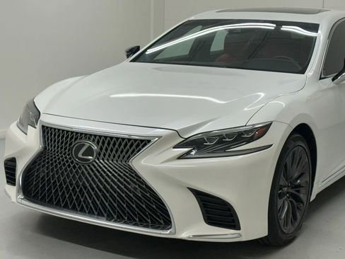 Used 2018 Lexus LS 500 w/ Accessory Package (Z2) image 7
