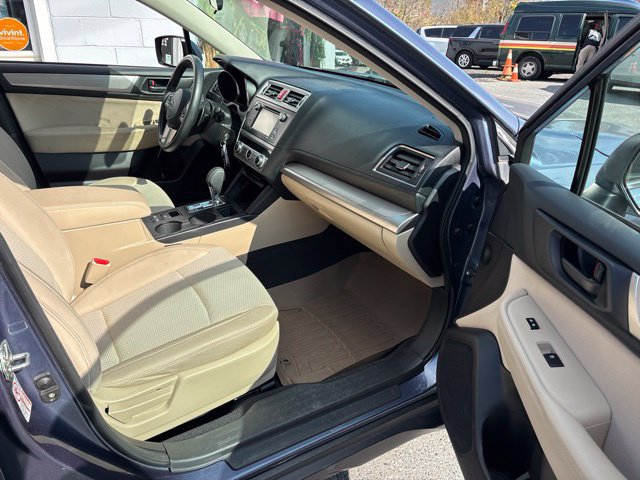 Used 2016 Subaru Outback 2.5i AWD/4WD image 8