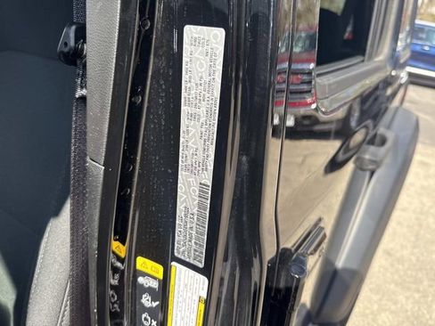 Used 2022 Jeep Wrangler Unlimited Sport image 18