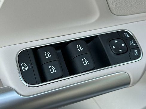 Used 2025 Mercedes-Benz GLA 250 4MATIC image 14