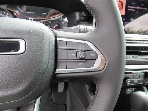 New 2026 Jeep Compass Latitude image 18