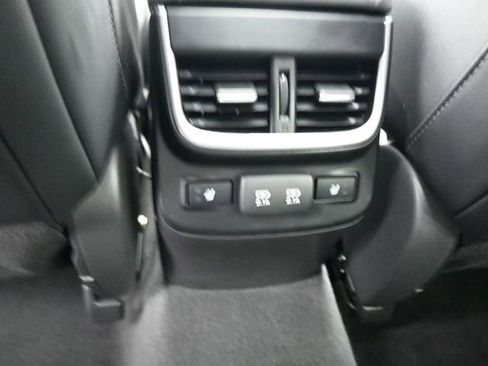 Used 2022 Subaru Outback Limited image 27