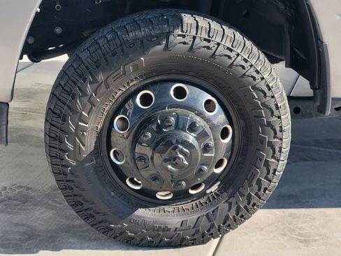 Used 2023 RAM 3500 Big Horn w/ Night Edition AWD/4WD image 8