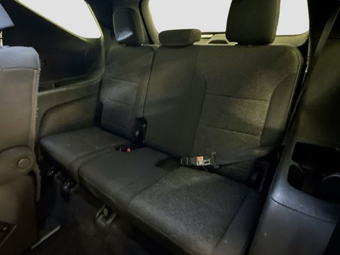 Used 2024 Chevrolet Traverse LT image 30