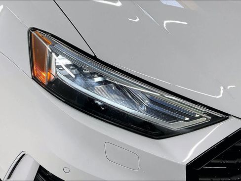 Used 2021 Audi A8 L 3.0T w/ Executive Plus Package image 30