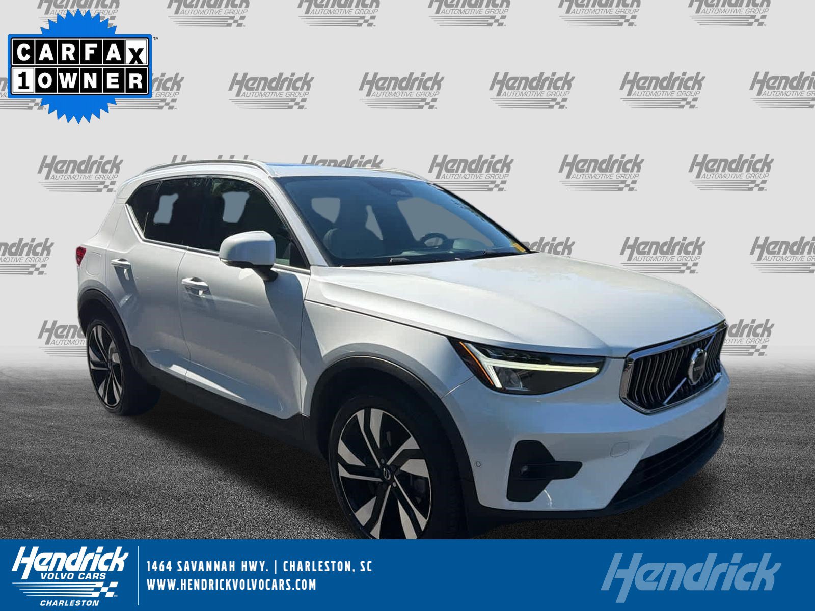 Used 2023 Volvo XC40 B5 Plus w/ Protection Package Premier AWD/4WD image 1