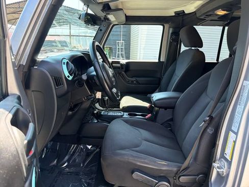 Used 2015 Jeep Wrangler Unlimited Sport w/ Quick Order Package 24S AWD/4WD image 10