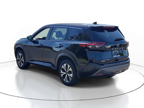 Used 2023 Nissan Rogue SV FWD image 5