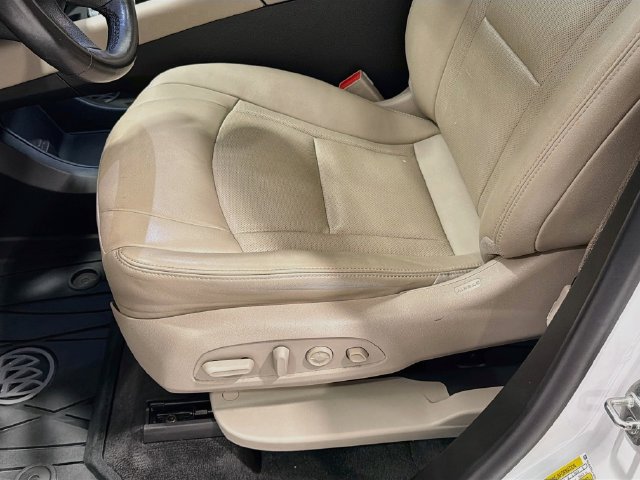 Used 2020 Buick Enclave Premium w/ Sun and Sites Package FWD image 16
