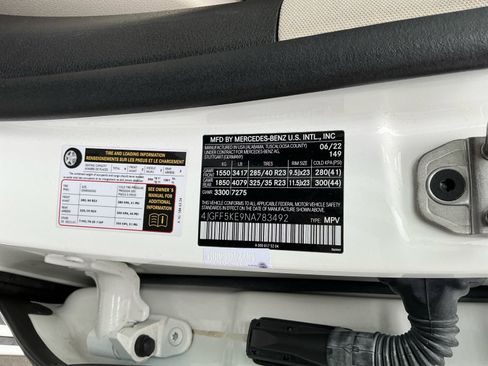 Used 2022 Mercedes-Benz GLS 450 4MATIC w/ AMG Line Exterior image 27