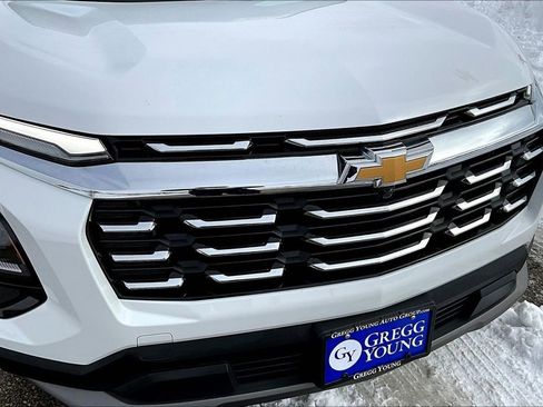 Used 2025 Chevrolet Equinox LT AWD/4WD image 34