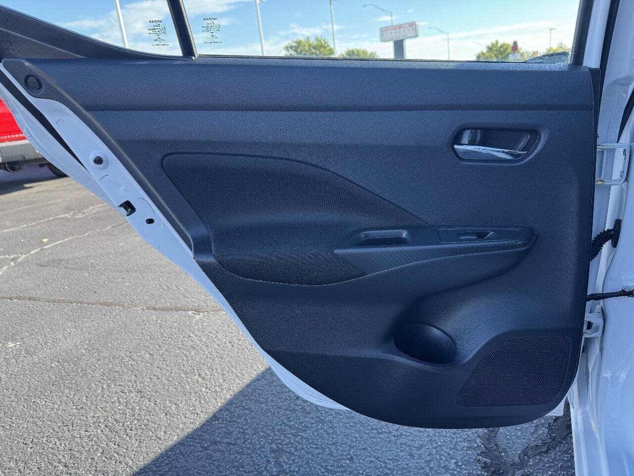 Used 2022 Nissan Versa SV FWD image 17