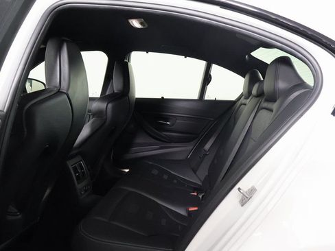 Used 2018 BMW M3 RWD image 11