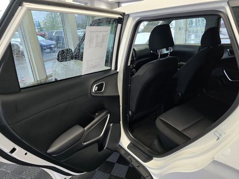 Used 2024 Kia Soul LX w/ Option Group 015 image 35