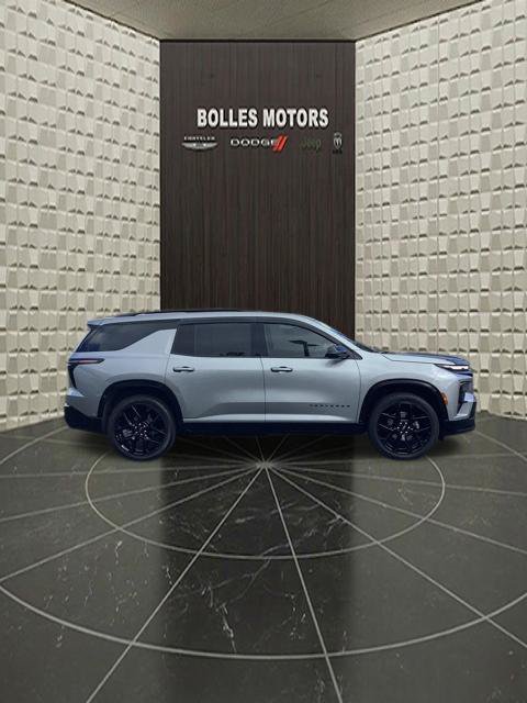 Used 2025 Chevrolet Traverse RS AWD/4WD image 4