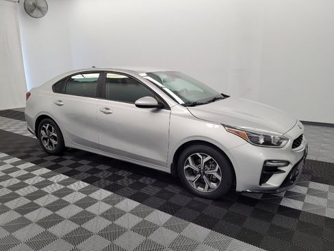Used 2021 Kia Forte LXS FWD image 11