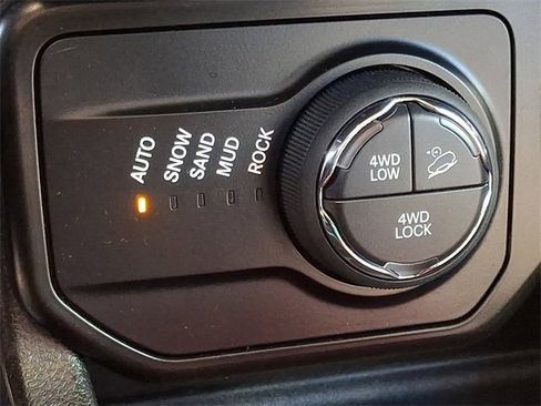 Used 2022 Jeep Renegade Trailhawk image 23