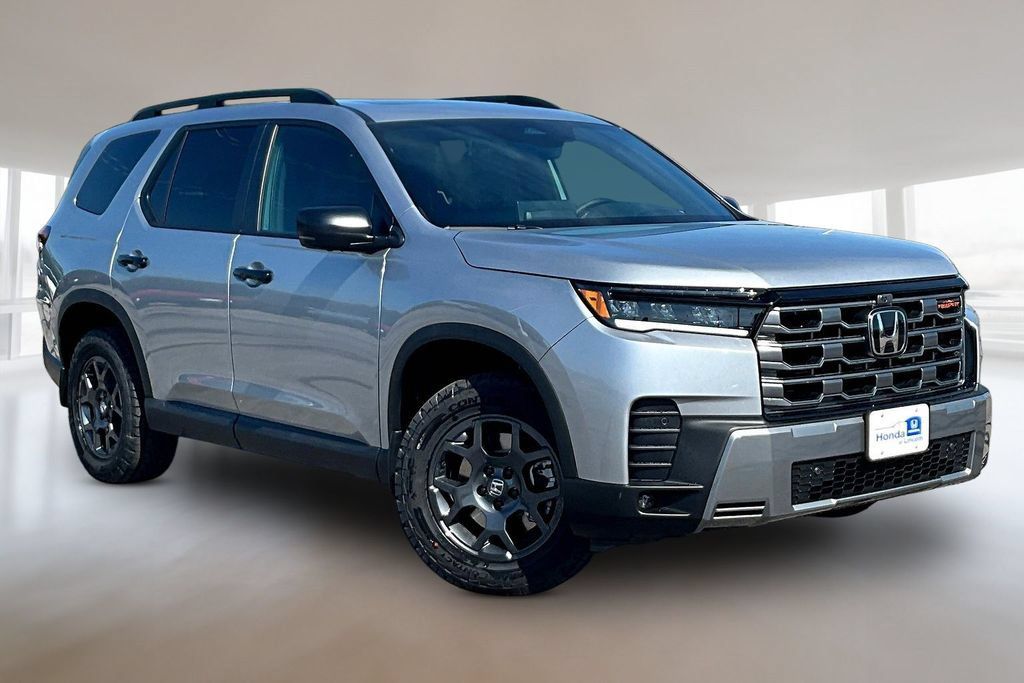 New 2026 Honda Pilot TrailSport image 2