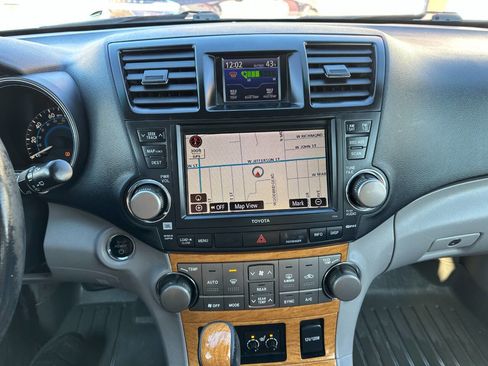 Used 2010 Toyota Highlander Limited image 53