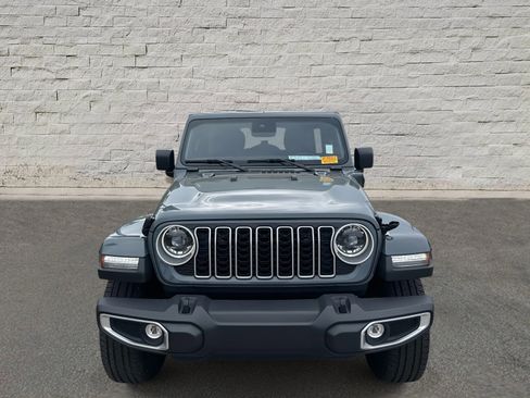 Used 2025 Jeep Wrangler Sahara w/ Safety Group image 8