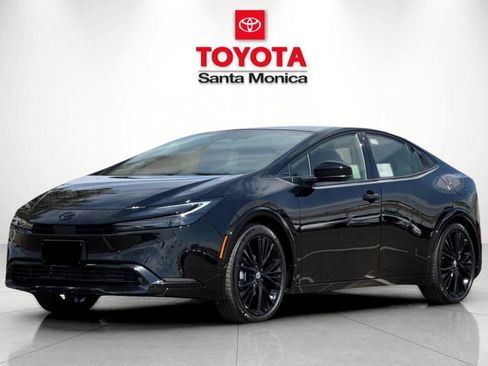 New 2027 Toyota Prius FWD image 6