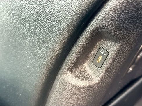 Used 2023 Kia Sportage SX image 29