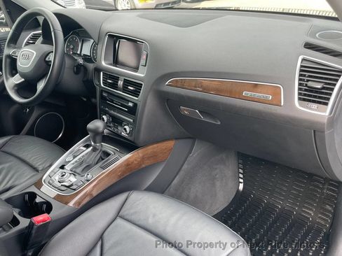 Used 2016 Audi Q5 2.0T Premium Plus w/ Technology Package AWD/4WD image 17