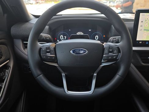 New 2026 Ford Explorer Platinum w/ LUX Leather Package AWD/4WD image 5