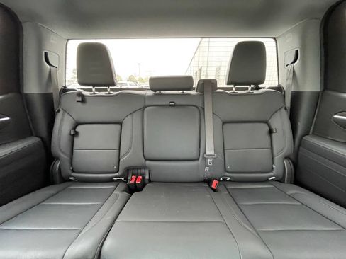 Used 2025 GMC Sierra 1500 SLT AWD/4WD image 30