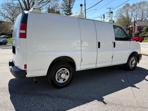 Used 2020 Chevrolet Express 2500 w/ Driver Convenience Package image 10