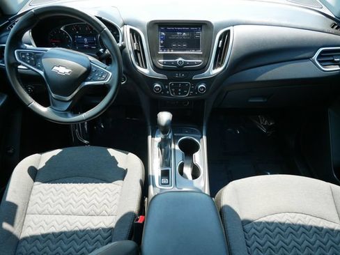 Used 2023 Chevrolet Equinox LT AWD/4WD image 10