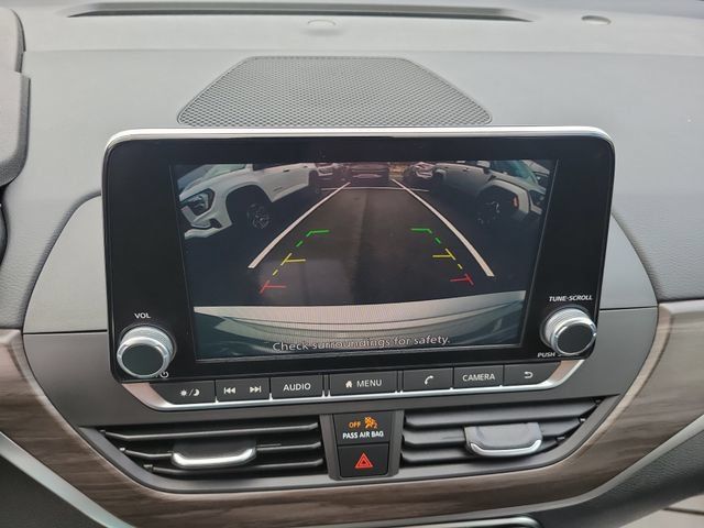 Used 2025 Nissan Altima 2.5 SV FWD image 21
