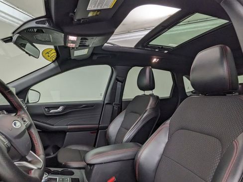 Certified 2024 Ford Escape ST-Line w/ Tech Pack #1 AWD/4WD image 3