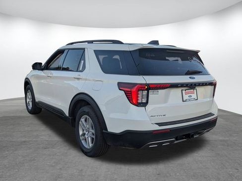 New 2026 Ford Explorer Active w/ Active Comfort Package image 3