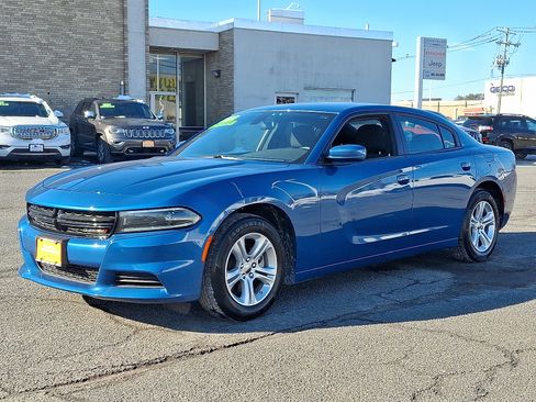 Used 2022 Dodge Charger SXT image 3