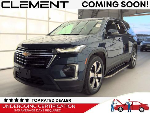 Used 2023 Chevrolet Traverse LT w/ LT Premium Package AWD/4WD image 1