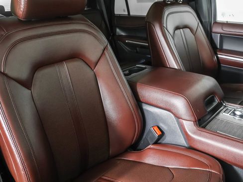 Used 2023 Ford Expedition Limited image 48