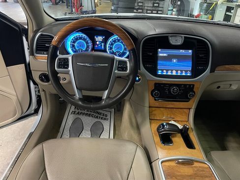 Used 2012 Chrysler 300 Limited w/ Luxury Group image 9